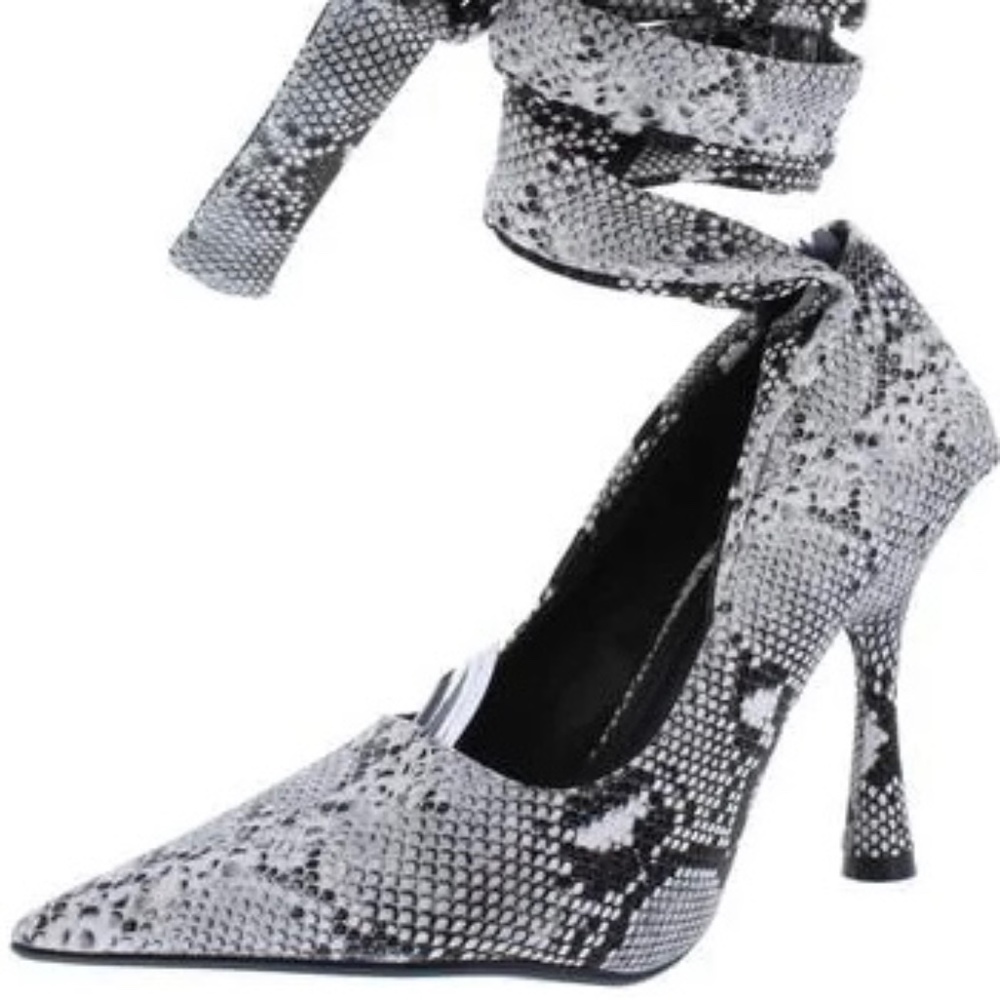 Animal Print Pointed Toe Ankle wrap heel